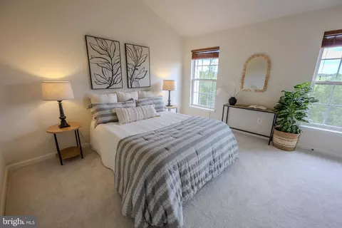 Bedroom - 15090 Danehurst Cir, Gainesville, VA 20155 photo 1 of 8