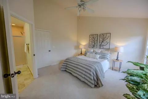 Bedroom - 15090 Danehurst Cir, Gainesville, VA 20155 photo 2 of 8