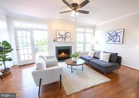 Living - 15090 Danehurst Cir, Gainesville, VA 20155 photo 2 of 2