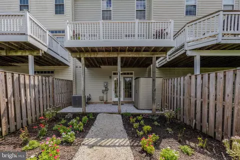 Exterior - 15090 Danehurst Cir, Gainesville, VA 20155 photo 5 of 7