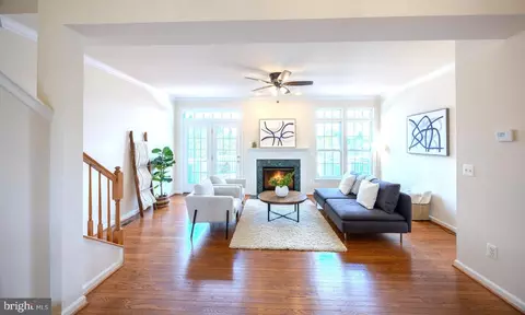 Living - 15090 Danehurst Cir, Gainesville, VA 20155 photo 1 of 2