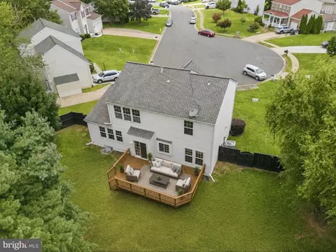 View/Area - 16270 Gayle Ct, Triangle, VA 22172 photo 1 of 5