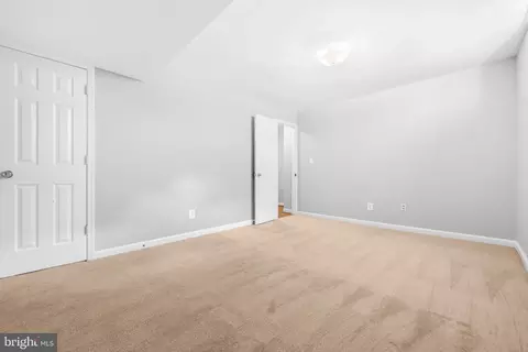 Bedroom - 16270 Gayle Ct, Triangle, VA 22172 photo 1 of 1