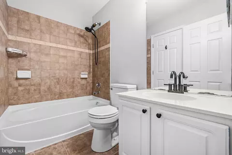 Entry Way - 16270 Gayle Ct, Triangle, VA 22172 photo 2 of 2