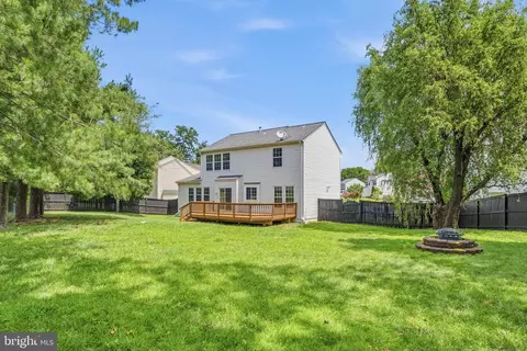 Exterior - 16270 Gayle Ct, Triangle, VA 22172 photo 5 of 7