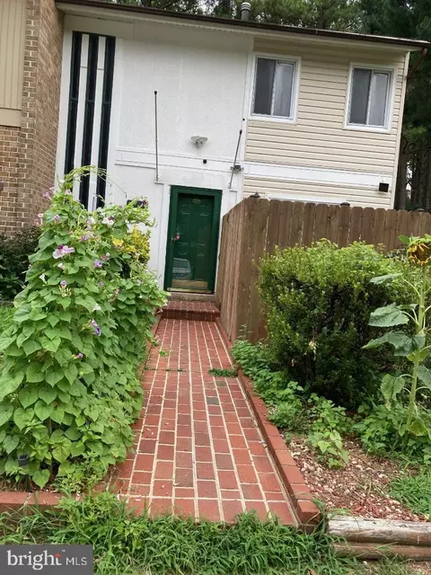 2660 Seville Cir, Woodbridge, VA 22192