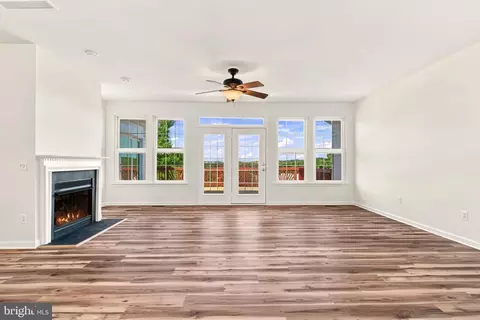 Living - 16469 Sparkling Brook Loop, Dumfries, VA 22025 photo 3 of 10