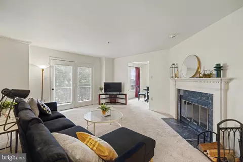 11065 Stagestone Way, Manassas, VA 20109