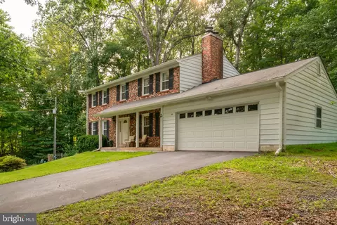 Exterior - 13402 Carrageen Dr, Manassas, VA 20112 photo 6 of 10