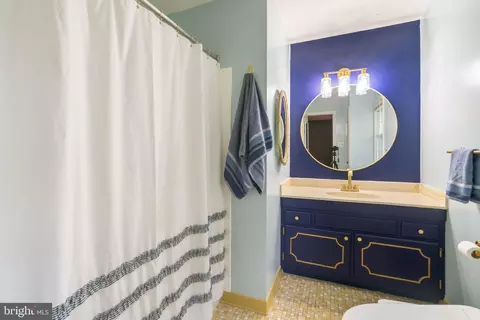 Bath - 13402 Carrageen Dr, Manassas, VA 20112 photo 5 of 6