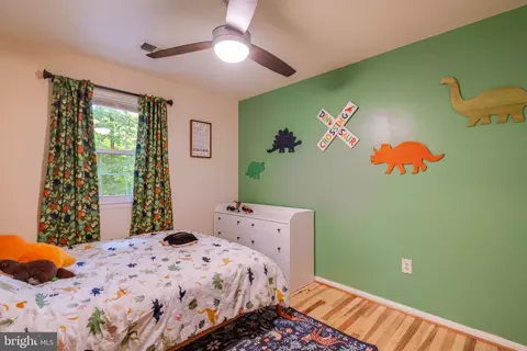 Bedroom - 13402 Carrageen Dr, Manassas, VA 20112 photo 5 of 12