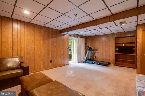 Living - 13402 Carrageen Dr, Manassas, VA 20112 photo 1 of 2