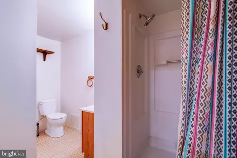 Bath - 13402 Carrageen Dr, Manassas, VA 20112 photo 6 of 6