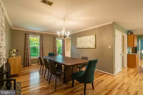 Dining - 13402 Carrageen Dr, Manassas, VA 20112 photo 4 of 4
