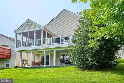 Exterior - 3941 Solstice Ln, Dumfries, VA 22025 photo 11 of 14
