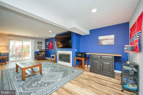Living - 3941 Solstice Ln, Dumfries, VA 22025 photo 3 of 3
