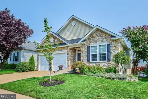 Exterior - 3941 Solstice Ln, Dumfries, VA 22025 photo 3 of 14
