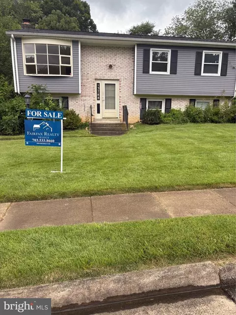 13788 Musket Ct, Woodbridge, VA 22193