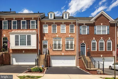 14712 Corner Post Pl, Haymarket, VA 20169