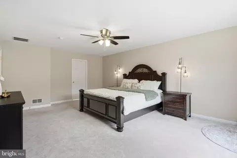 Bedroom - 8159 Tenbrook Dr, Gainesville, VA 20155 photo 4 of 8