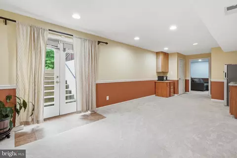 Entry Way - 8159 Tenbrook Dr, Gainesville, VA 20155 photo 5 of 5