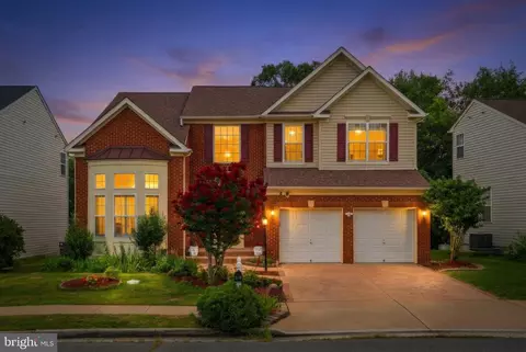 Exterior - 8159 Tenbrook Dr, Gainesville, VA 20155 photo 9 of 9