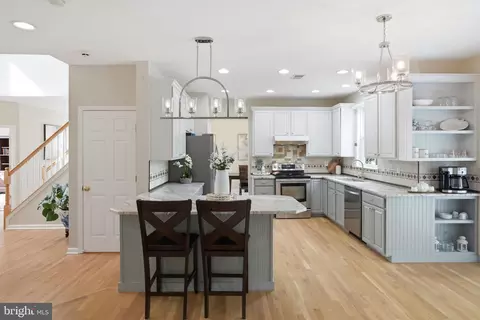Kitchen - 8159 Tenbrook Dr, Gainesville, VA 20155 photo 7 of 7