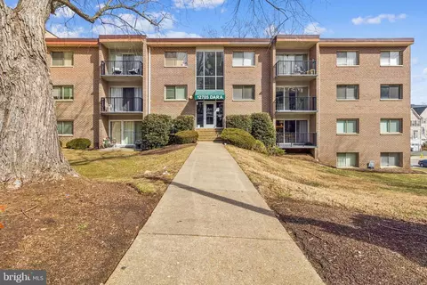 12705 Dara Dr #202, Woodbridge, VA 22192
