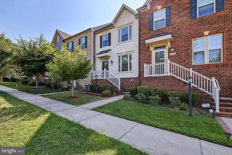 18002 Red Cedar Rd, Dumfries, VA 22026