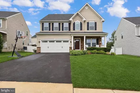 12380 Southington Dr, Woodbridge, VA 22192