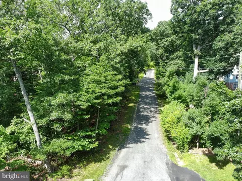 15797 Hickory Ln, Haymarket, VA 20169