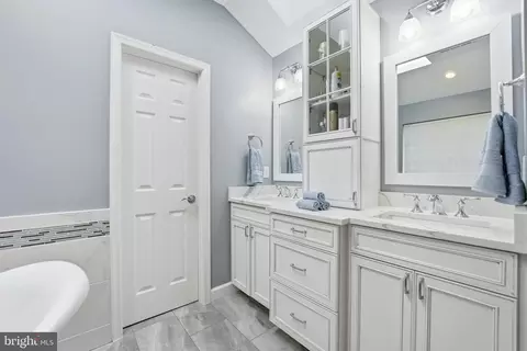 Bath - 13536 Wembley Loop, Bristow, VA 20136 photo 5 of 9