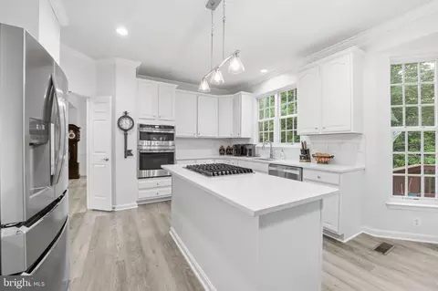 Kitchen - 13536 Wembley Loop, Bristow, VA 20136 photo 2 of 7