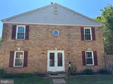 4715 S Park Ct, Woodbridge, VA 22193