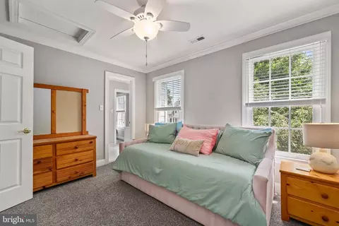 Bedroom - 8050 Amsterdam Ct, Gainesville, VA 20155 photo 4 of 9
