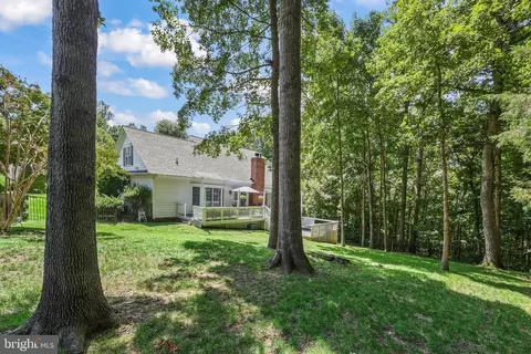 Exterior - 8050 Amsterdam Ct, Gainesville, VA 20155 photo 10 of 15