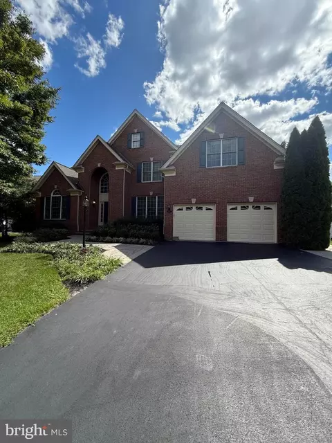 15081 Sycamore Hills Pl, Haymarket, VA 20169