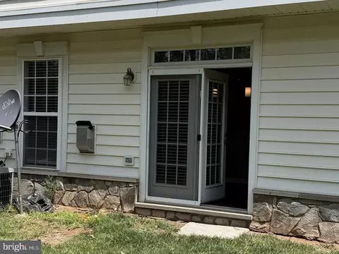 Exterior - 6765 Hampton Bay Ln, Gainesville, VA 20155 photo 2 of 4
