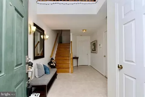 Entry Way - 11074 Wainwright Pl, Manassas, VA 20109 photo 3 of 3