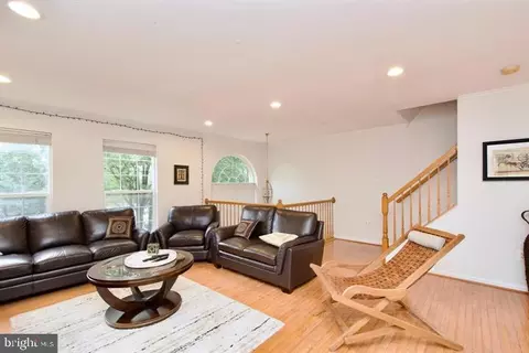 Living - 11074 Wainwright Pl, Manassas, VA 20109 photo 3 of 4