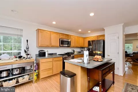 Kitchen - 11074 Wainwright Pl, Manassas, VA 20109 photo 3 of 8