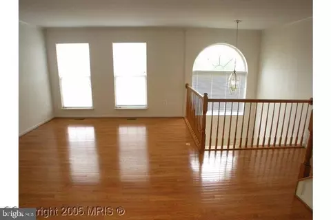 Living - 11074 Wainwright Pl, Manassas, VA 20109 photo 4 of 4