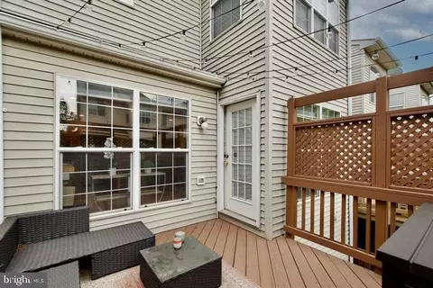 Exterior - 11074 Wainwright Pl, Manassas, VA 20109 photo 3 of 7