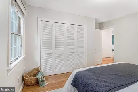 Bedroom - 18355 Sharon Rd, Triangle, VA 22172 photo 5 of 8