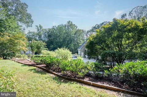 Exterior - 7040 Hoadly Rd, Manassas, VA 20112 photo 15 of 27