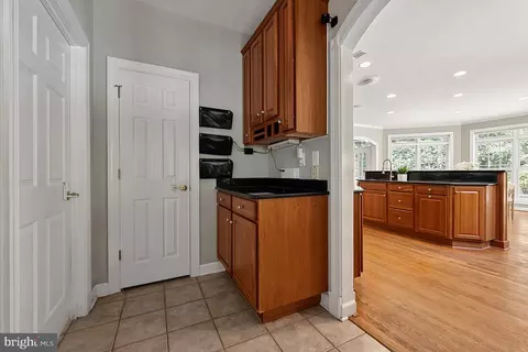 Entry Way - 7040 Hoadly Rd, Manassas, VA 20112 photo 8 of 24