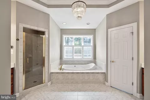 Bath - 7040 Hoadly Rd, Manassas, VA 20112 photo 2 of 11