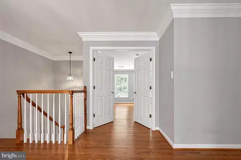 Entry Way - 7040 Hoadly Rd, Manassas, VA 20112 photo 16 of 24