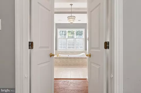 Entry Way - 7040 Hoadly Rd, Manassas, VA 20112 photo 11 of 24