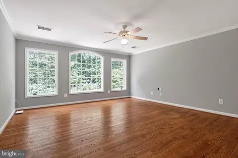 Living - 7040 Hoadly Rd, Manassas, VA 20112 photo 6 of 8